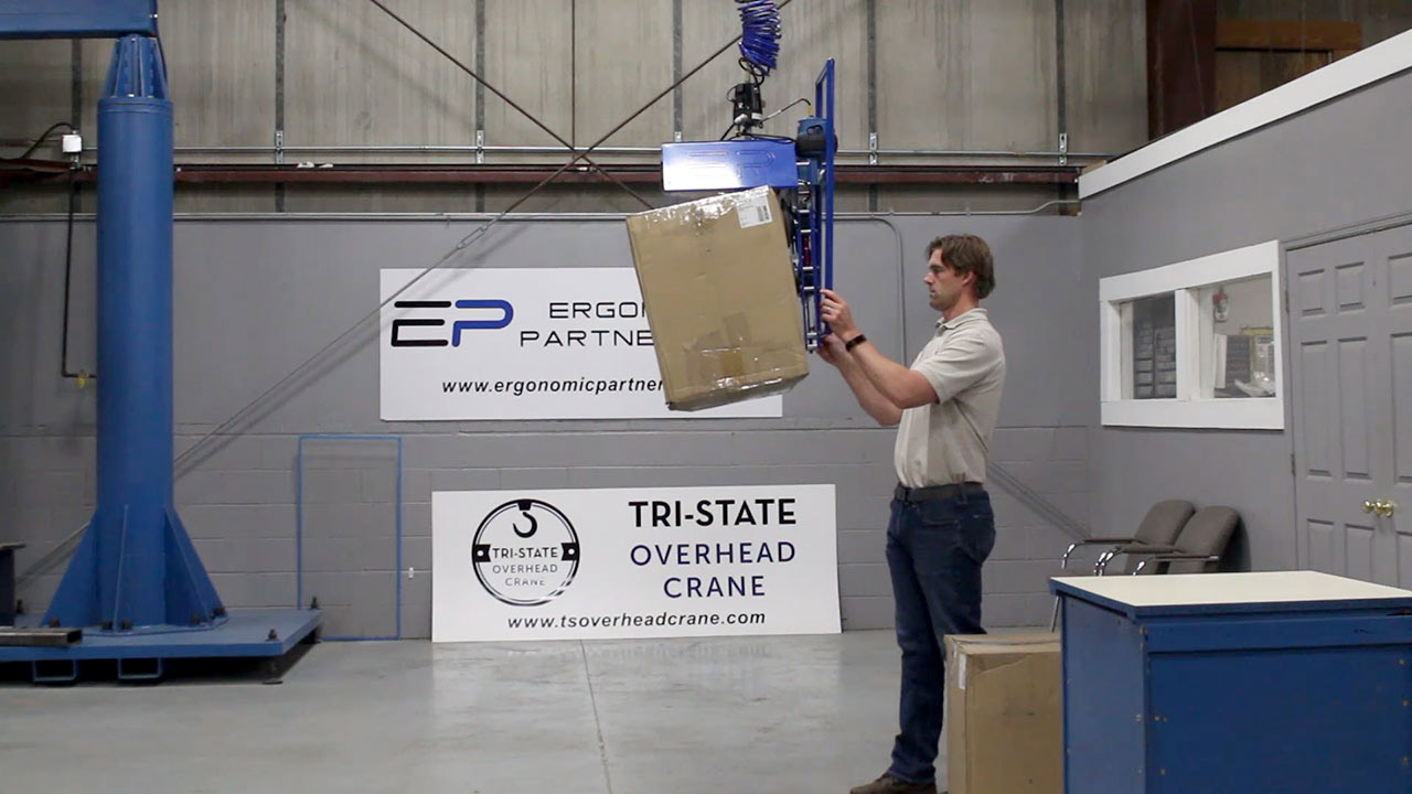 https://www.ergonomicpartners.com/images/side-box-lifter-with-gorbel-easy-arm-jib-crane-vposter.jpg